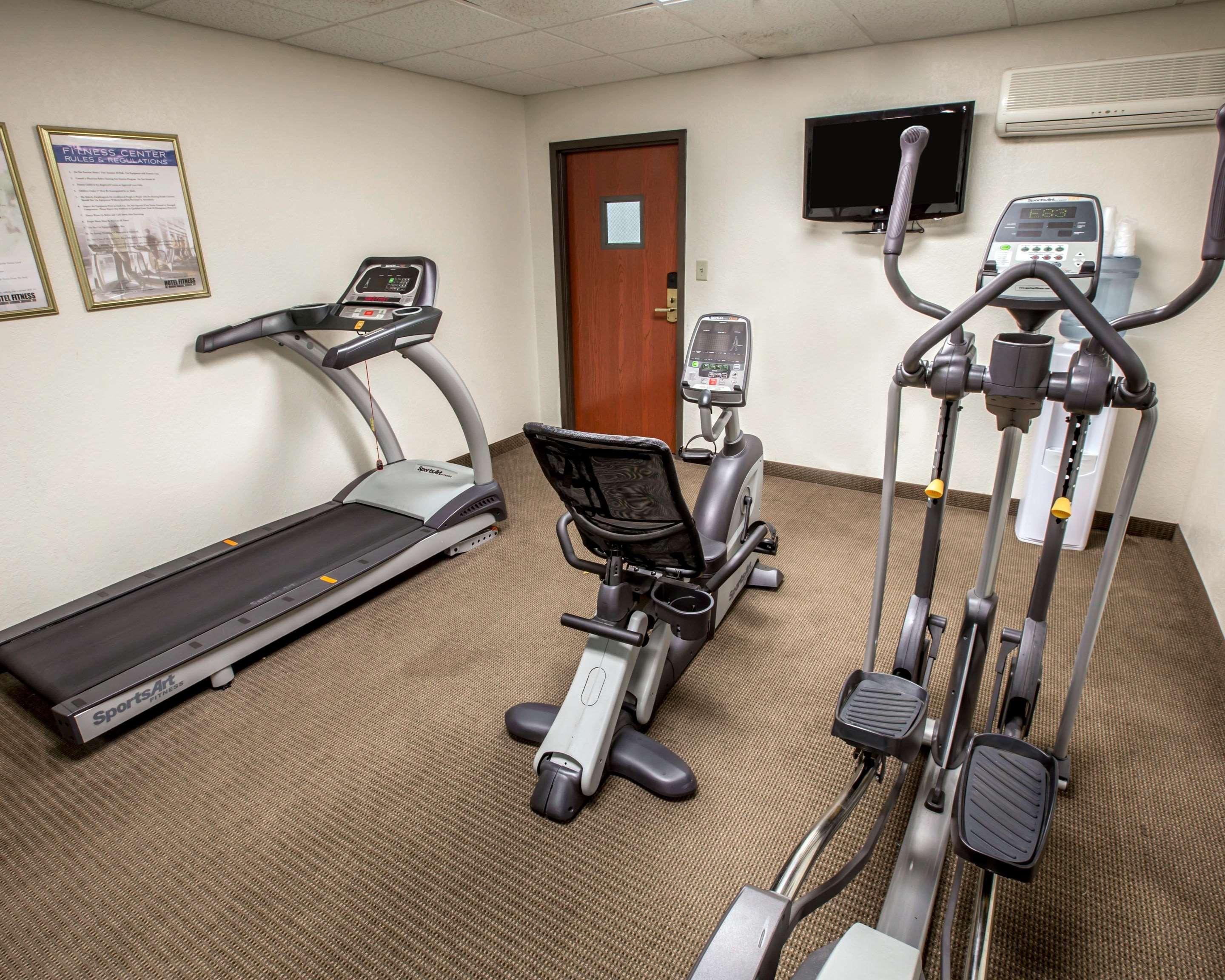 Sleep & Near Sports World Blvd 3*