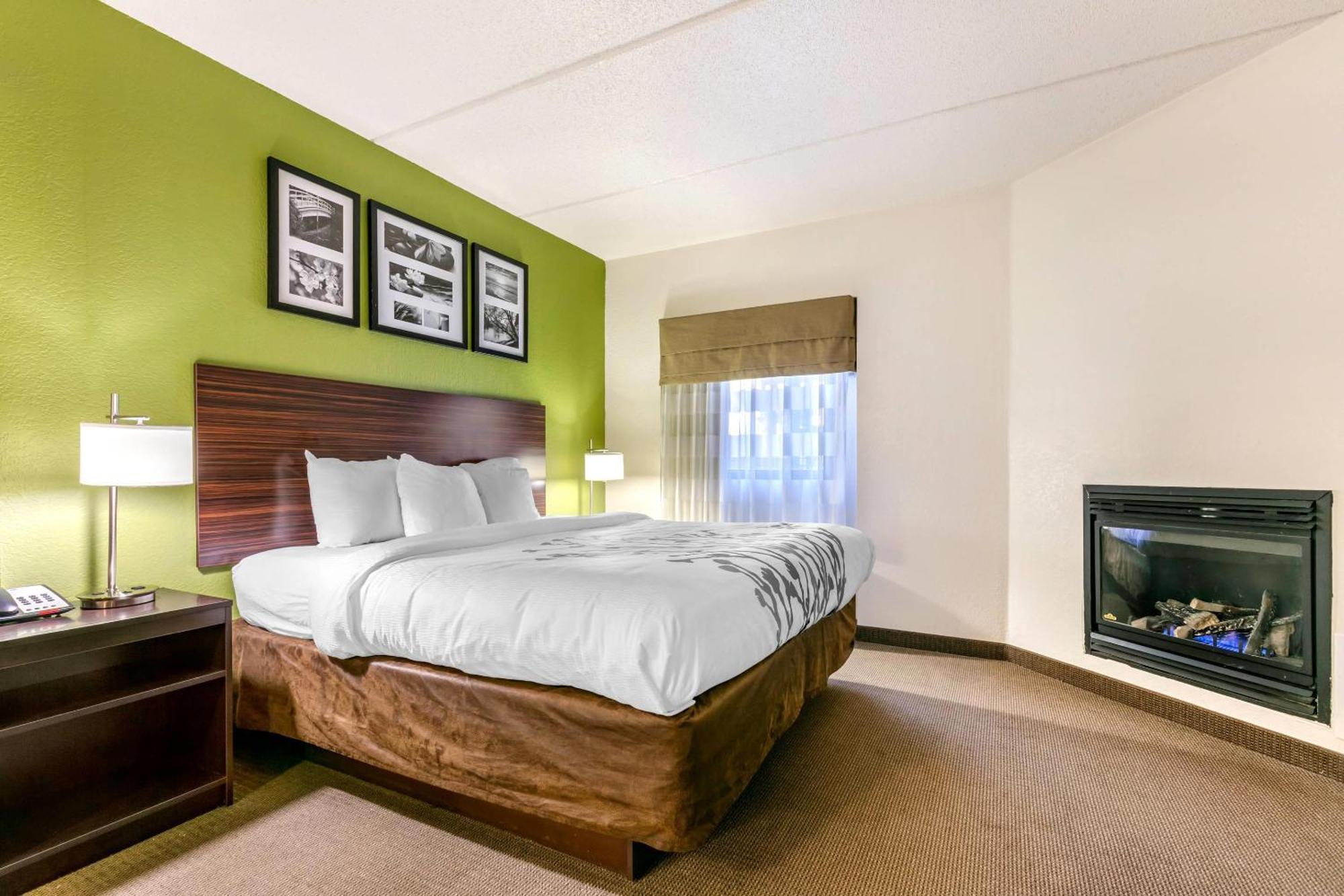 Hotel Sleep & Near Sports World Blvd
