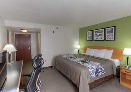 Hotel Sleep & Near Sports World Blvd