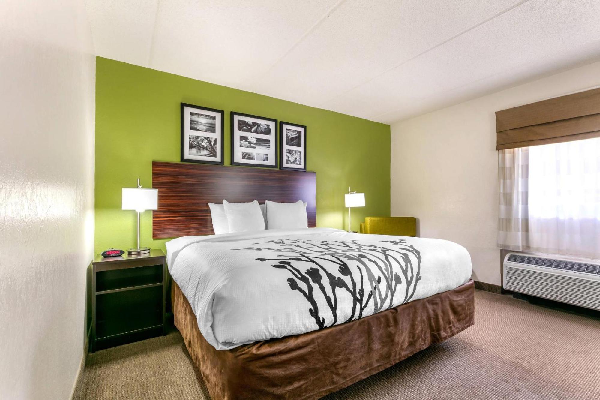 Hotel Sleep & Near Sports World Blvd 3*